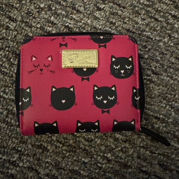 Betsy Johnson pink cat wallet - Picture 2 of 4